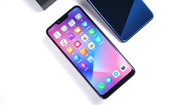 thiết kế Oppo A7 2018 mới