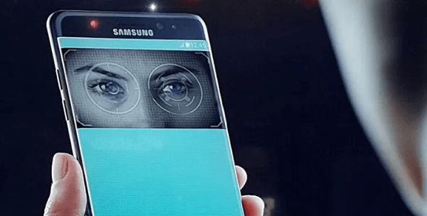 Galaxy S10 có cảm biến mống mắt không 1