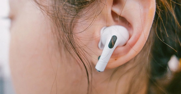 Kiểm tra thông qua chất lượng của tai nghe và khả năng chống ồn
