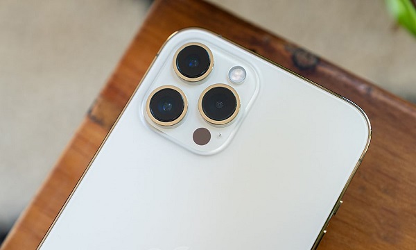 Hệ thống camera chính chất lượng cao trên phiên bản iPhone 12 Pro.