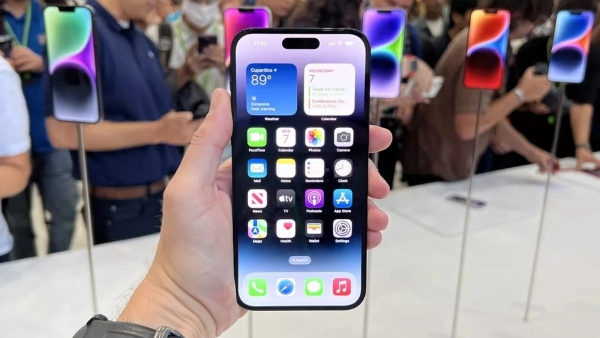 iPhone 15 Plus 128GB có giá từ 22,490,000 đồng