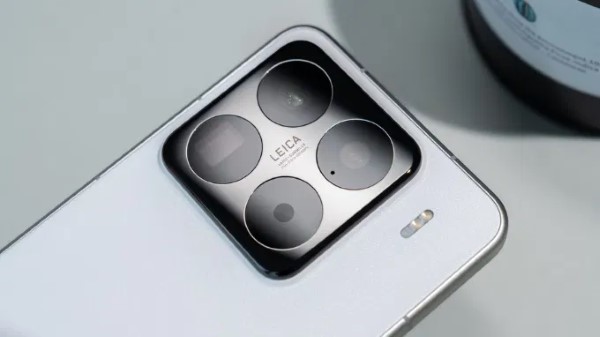 Xiaomi 15 Pro gây ấn tượng cụm camera được đồng phát triển bởi Leica.