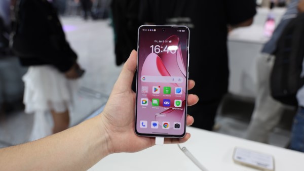 Oppo Reno13 F Gia Bao Nhieu 6