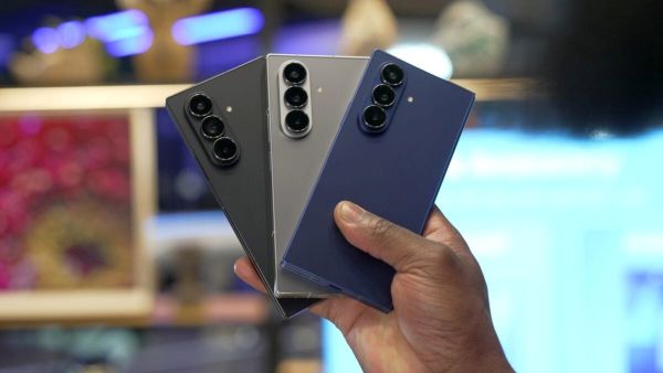 Samsung Galaxy Z Fold7 được thiết kế với vật liệu cao cấp mang lại vẻ sang trọng và khả năng chống xước hiệu quả